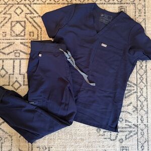 Figs Navy Catarina One-Pocket Scrub Top & Zamora Jogger Scrub Pants